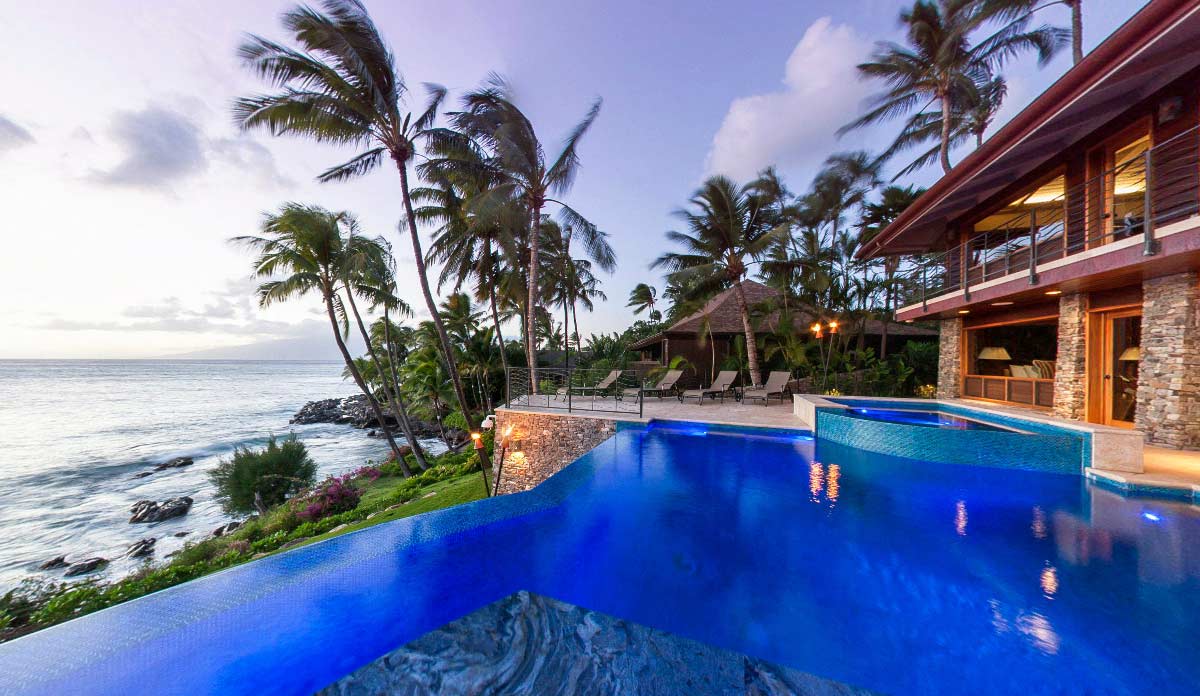 Estate Pool view by the beach